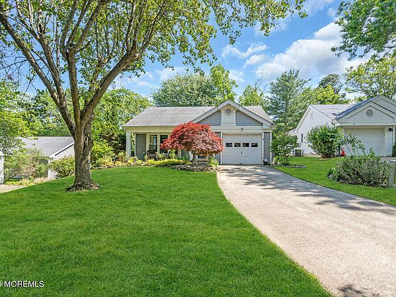 2nd image of 1515 Cloverdale Court
