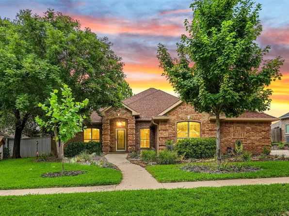 1440 Spinnaker Ln, Azle, TX 76020