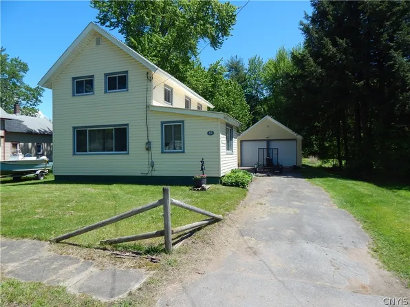 82 North St, Cleveland, NY 13042