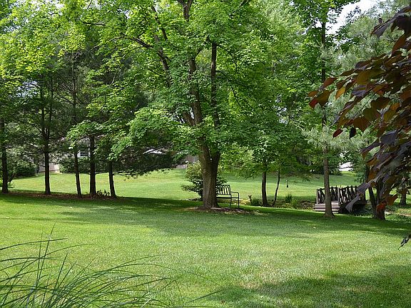 4th image of 5180 Lakeview Dr