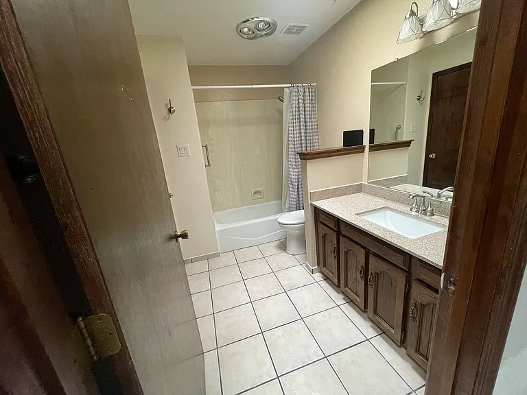2925 Palo Verde Dr NE #A — Photo 8