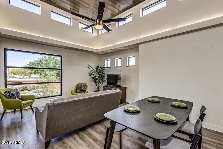 3 bed, 3.0 bath, 1850 sqft, $3,300 — Photo 4