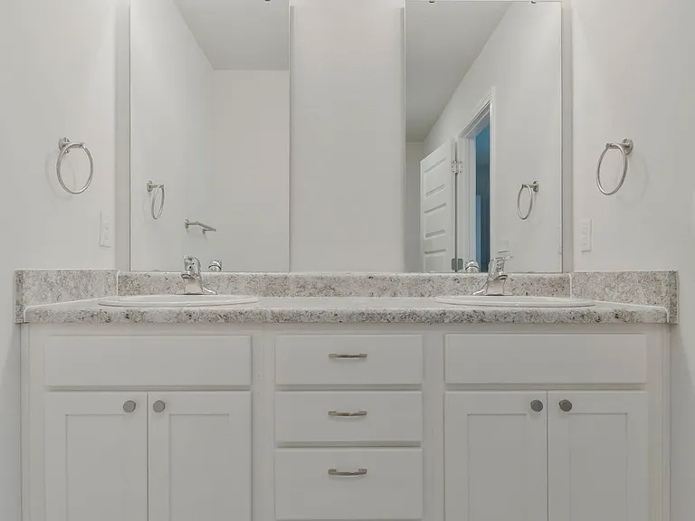 6356 Grove Park Dr — Photo 6