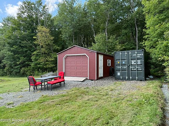 3rd image of 433 Stanton Dr