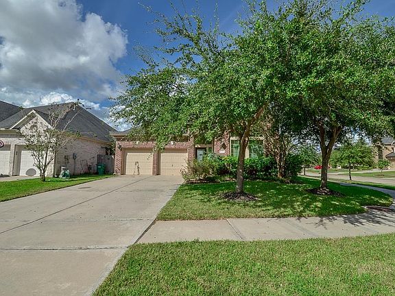 2nd image of 4010 Regal Stone Ln