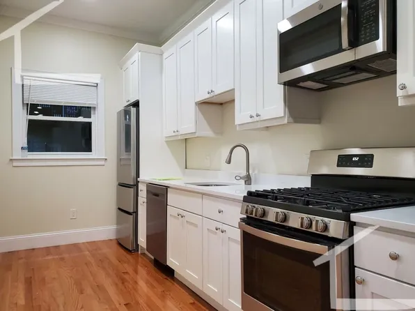 12 Harris St, Brookline, MA