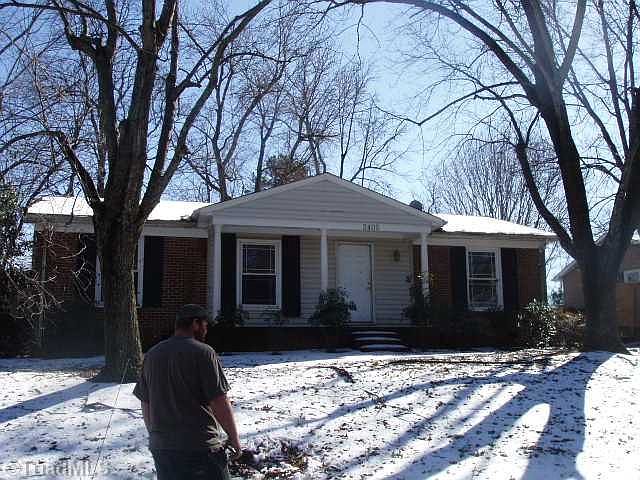1st image of 2405 Seattle Dr