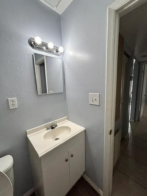 2 bed, 800 sqft, $1,400 — Photo 3