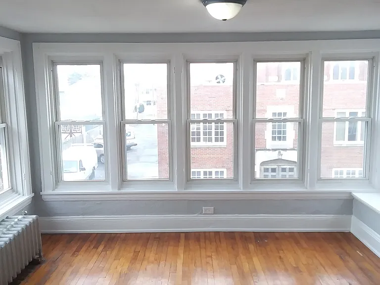 Hall Apartments — Photo 16
