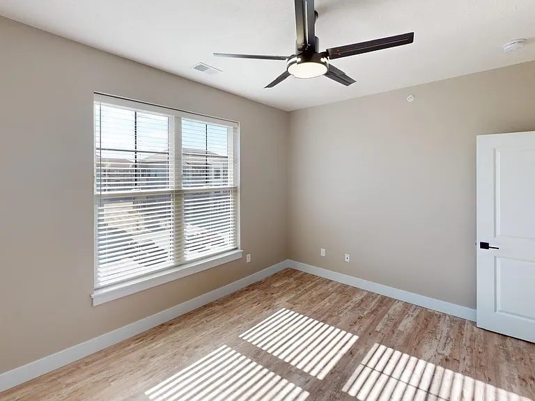 3235 Nyla St — Photo 11