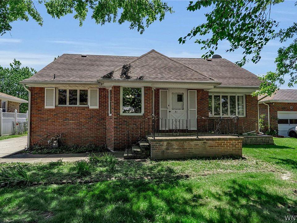 1st image of 31 Goodrich Rd