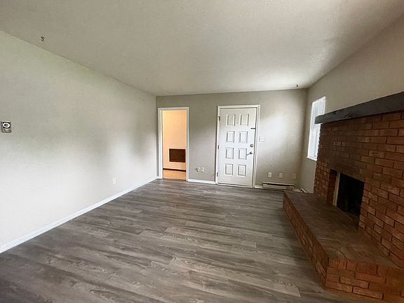 3rd image of 1212 Montgomery St APT C