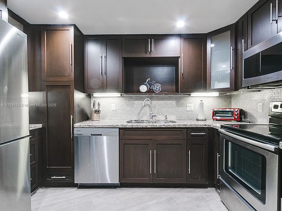 2nd image of 100 Bayview Dr APT 2101