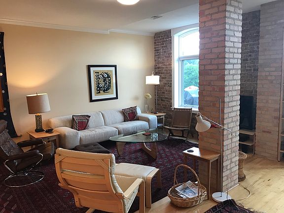 3rd image of 107 N Lakeshore Blvd APT 2G