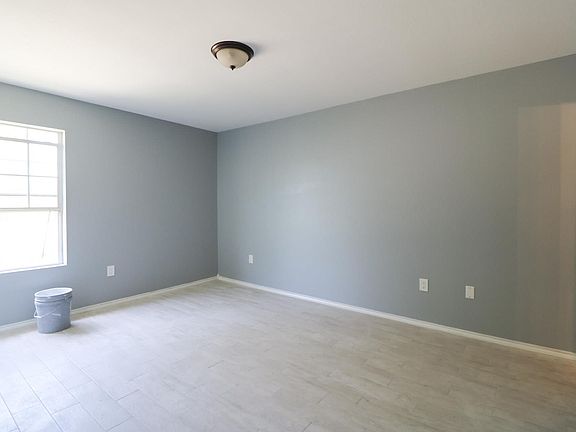 5th image of 735 Royal Palm Dr