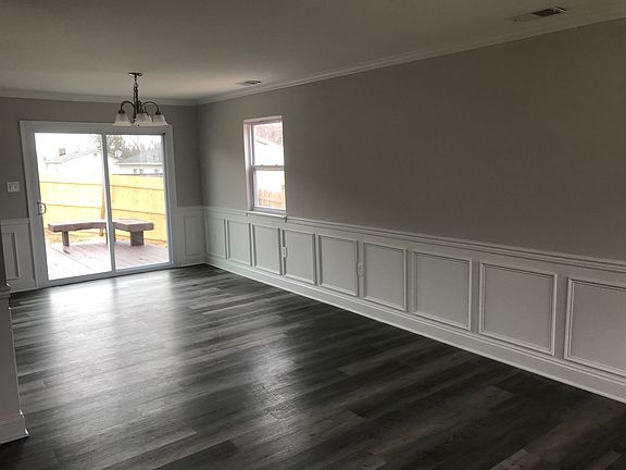 3rd image of 10764 Cedarwood Dr