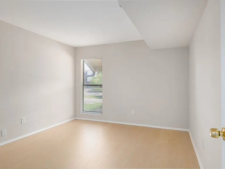 Village Park Apartments — Photo 6