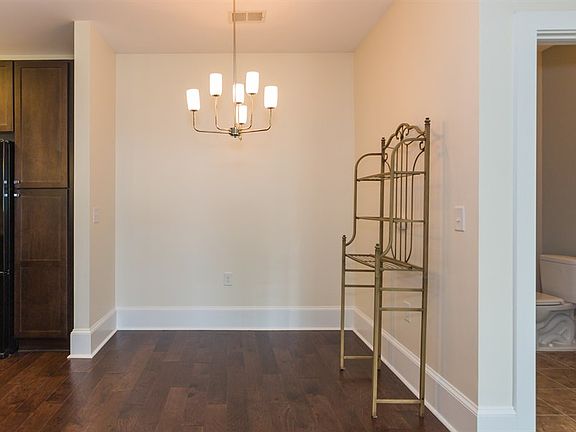 4th image of 601 Finsbury St APT 107