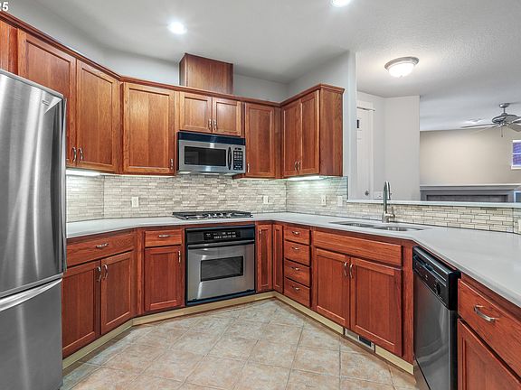 4th image of 7096 NE Stonewater St