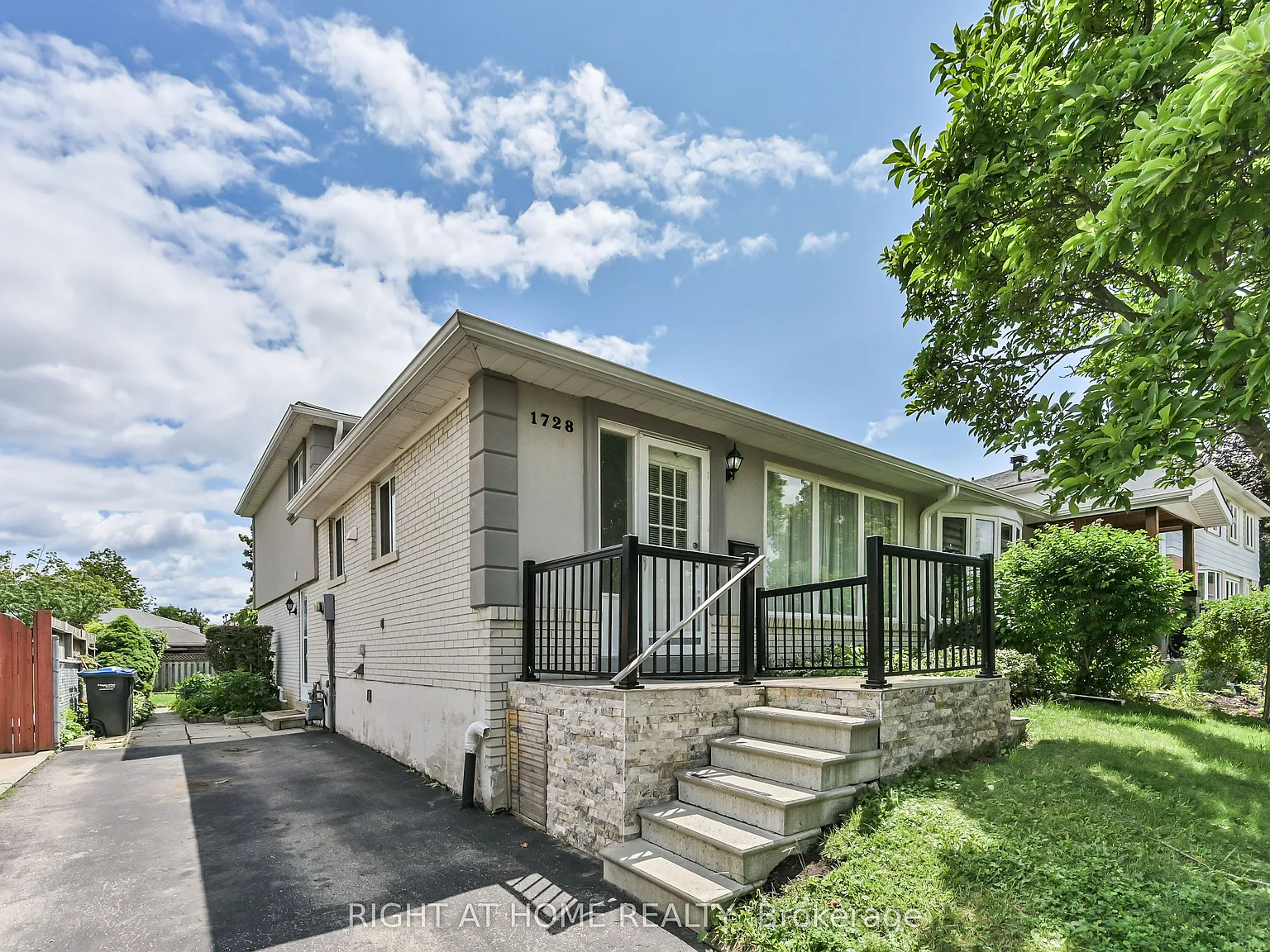 3 bed, $2,500 — Photo 2