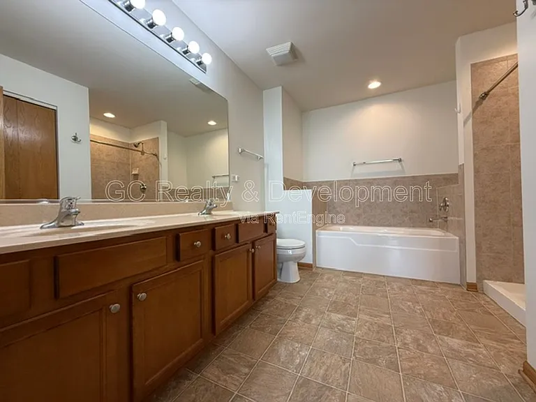 1026 Turin Dr — Photo 16