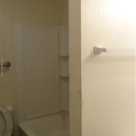 510 Avondale Ave #2 — Photo 11