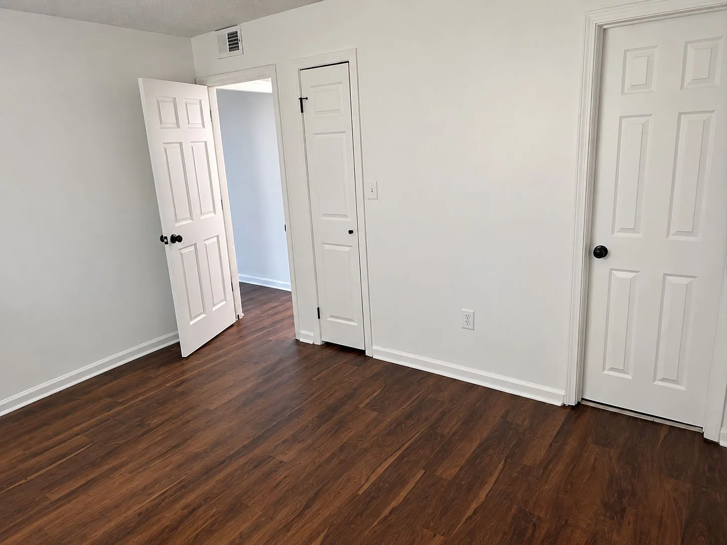 3618 Manslick Rd — Photo 2