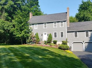 64 Hartford Ave E, Mendon, MA 01756
