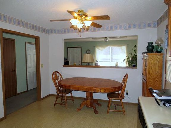 4th image of 816 Willow Dr