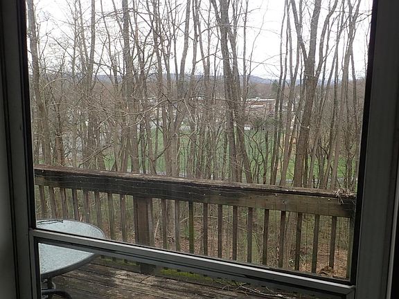 Small Deck at rear
