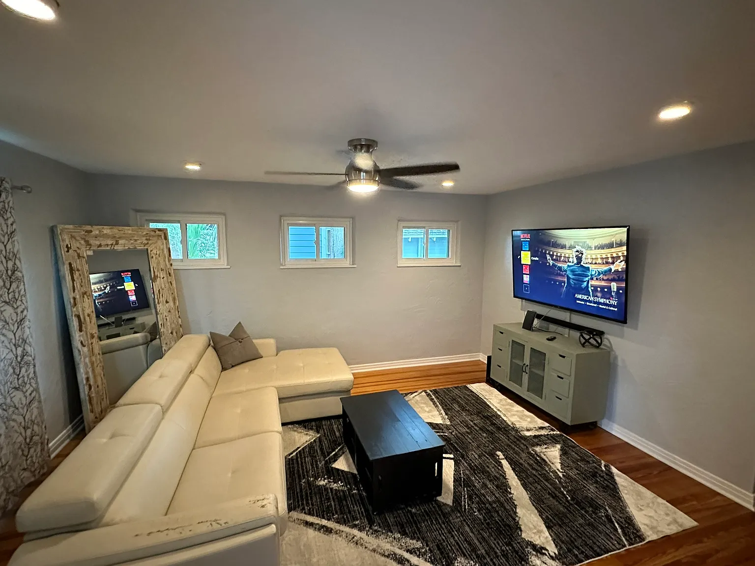 2 bed, 1000 sqft, $2,995 — Photo 3