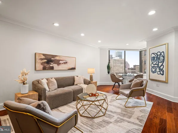 202 W Rittenhouse Sq #1809, Philadelphia, PA 19103