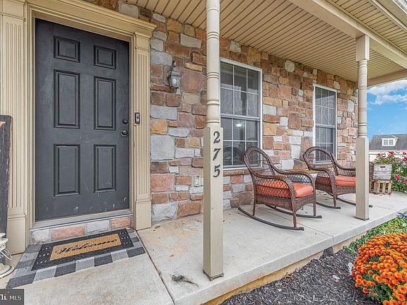 3rd image of 275 Payne Dr