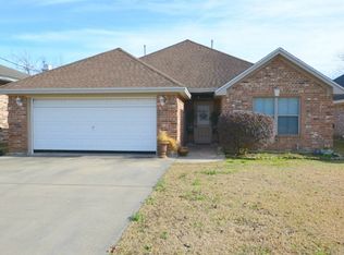6460 Coolidge St, Groves, TX 77619