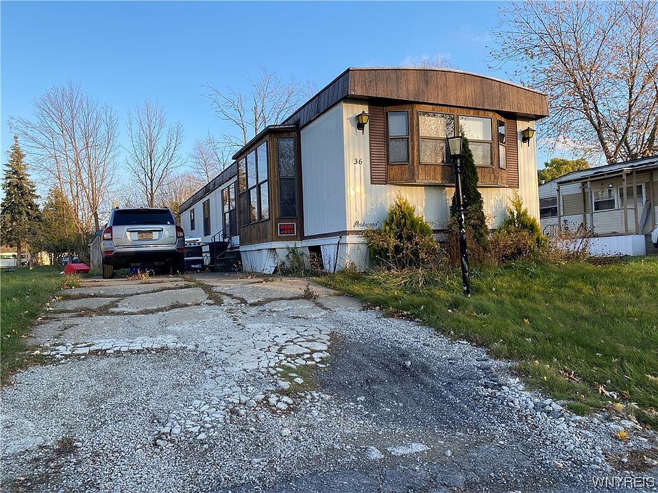 1st image of 36 S Whispering Ln