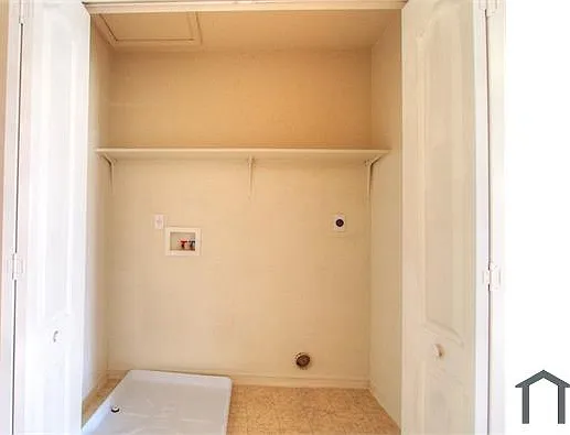 419 Brittney Way — Photo 5