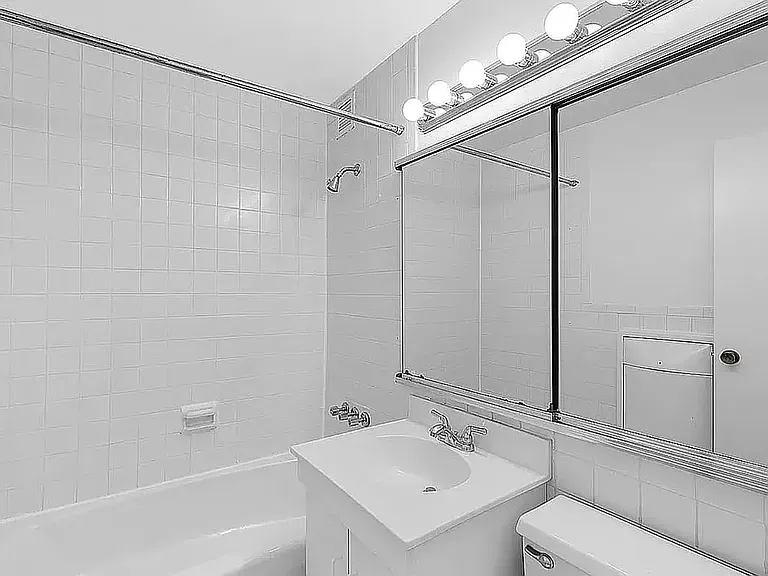 154 W 70th St #5K — Photo 7
