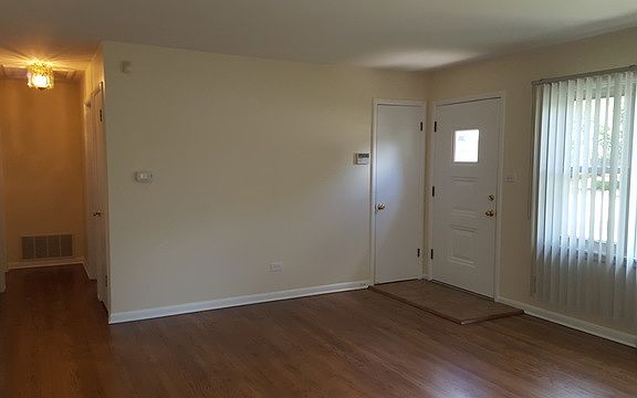 3rd image of 224 N Marion Ave