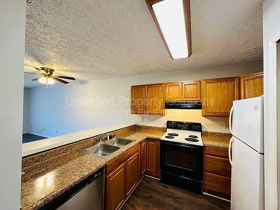5th image of 203 Sunn Aire Ct APT C