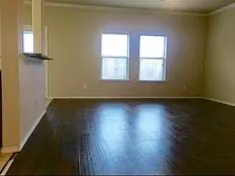12300 Shine Ave — Photo 12
