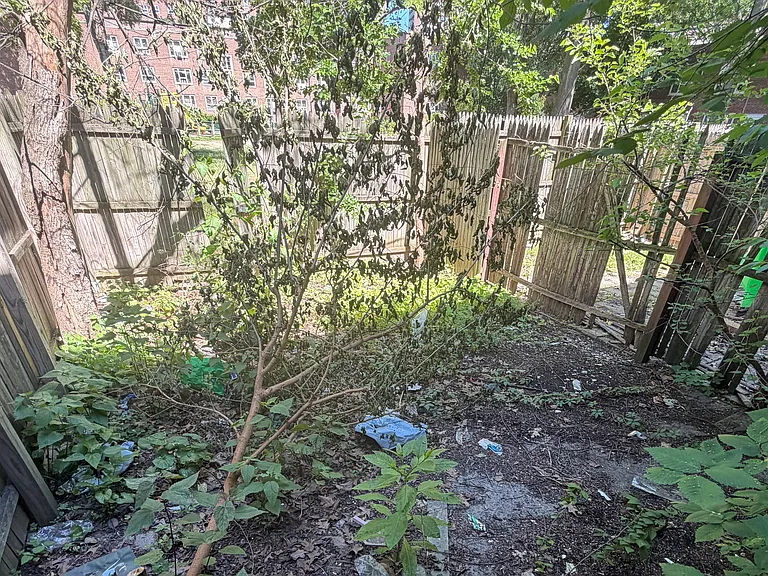 186th Ln — Photo 11