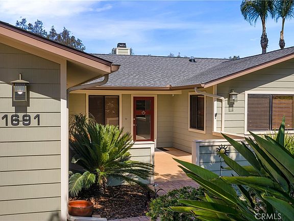 3rd image of 1691 Pepper Tree Pl