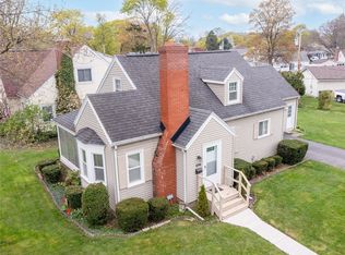 696 Stone Rd, Rochester, NY 14616