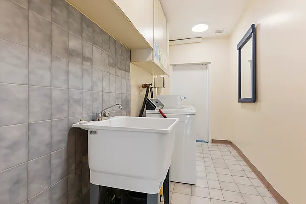 Rented by Douglas Elliman | media 17