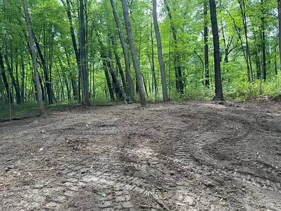 5th image of V/l East St #88