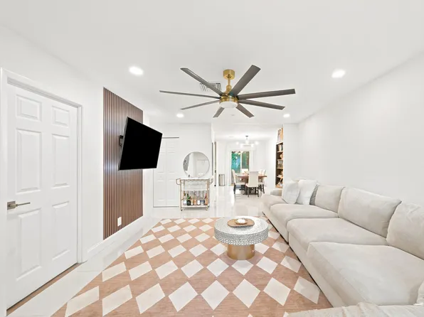 8026 SW 20TH Court, Davie, FL 33324