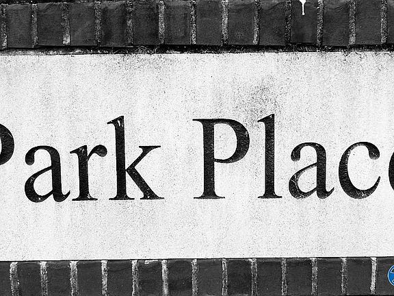 2nd image of 2219 Yorkshire SE