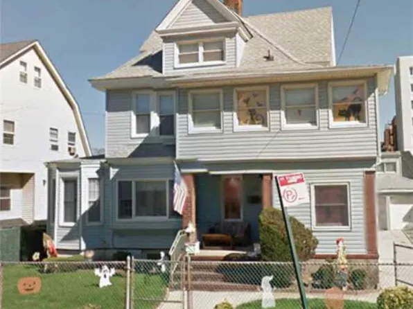 138 Beach 120 St, Rockaway Park, NY 11694