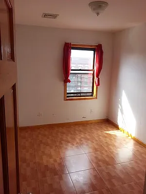 Rented by Virtual Real Estate | media 10
