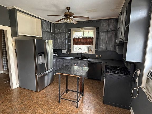 5th image of 1003 River Rd
